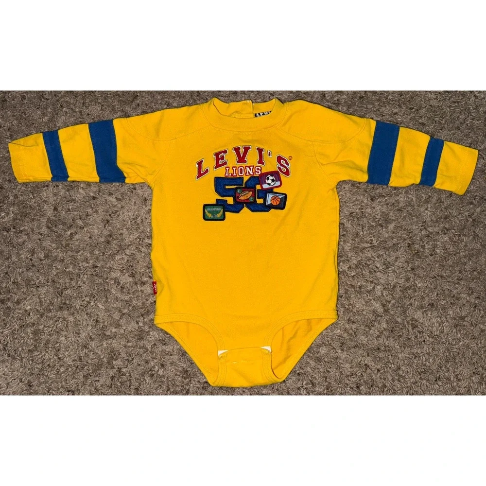Levi's Lions Embroidered Chest Baby Long Sleeve Bodysuit‎ Size 12 Months